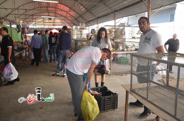  كفرقاسم  :ازدحام مروري وبشري بعد عودة الحياة من جديد لسوق السبت والوفود تتوافد من الوسط اليهودي